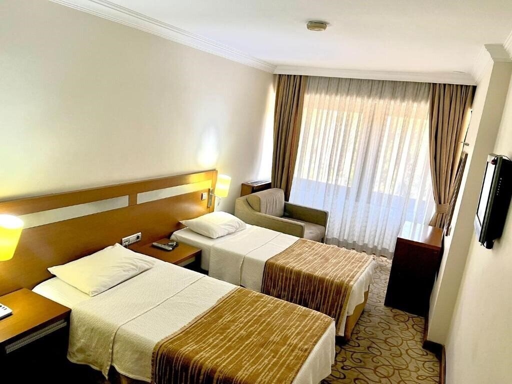 Imaginea Staycityhotel (ex. Ommer Hotel) 3*
