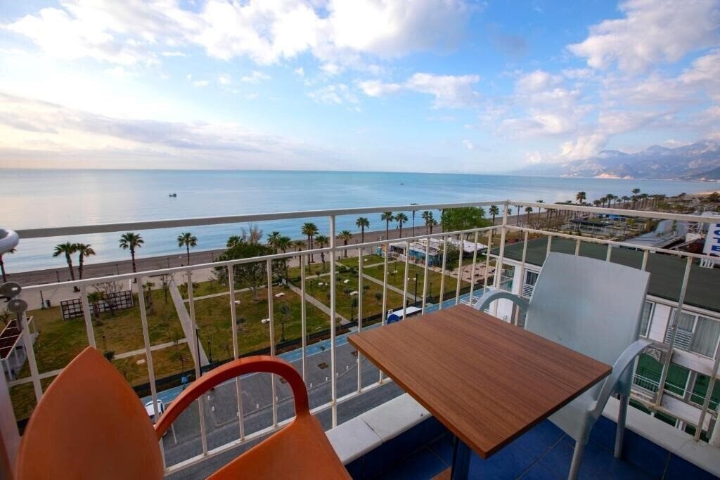 Hotel Kristal Beach Hotel Antalya 3*