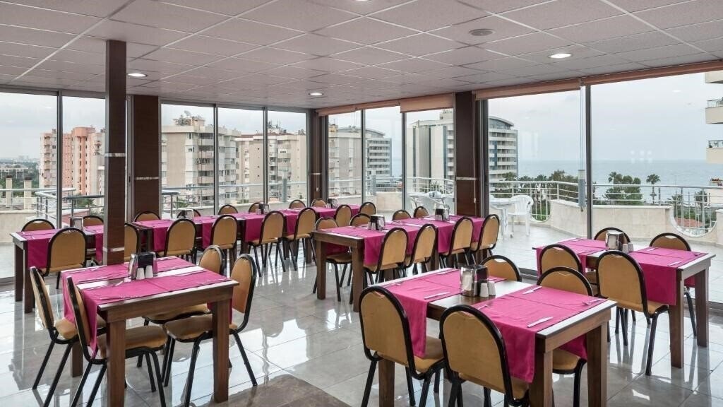 Imaginea Zel Hotel (ex. Zel Hotel (ex. Peranis)) 3*