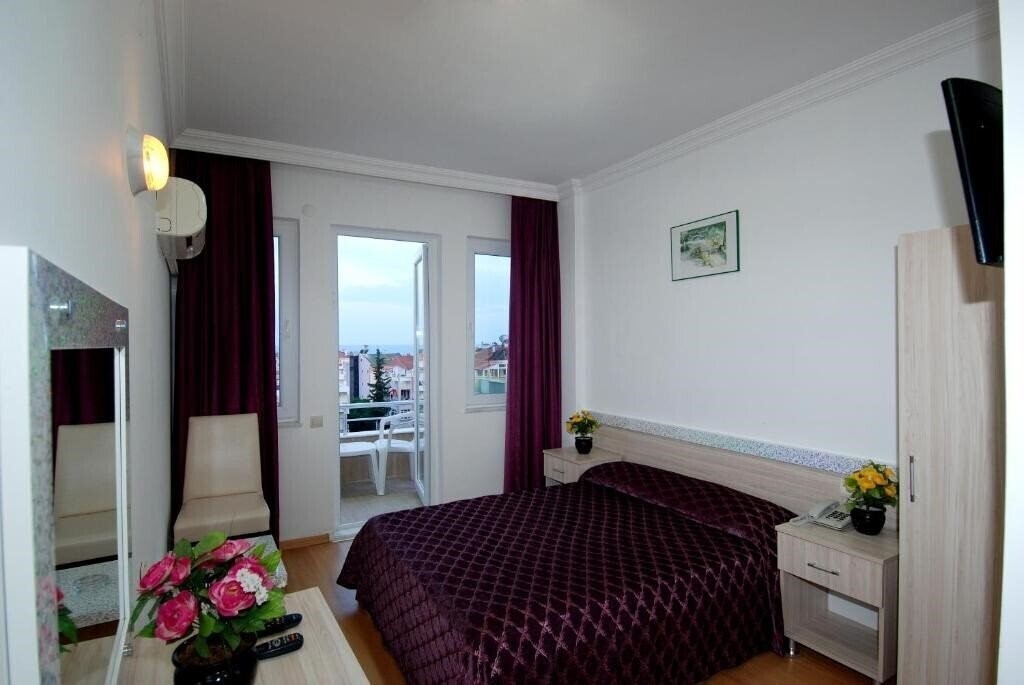 Отель Lara Diamond Hotel 3*