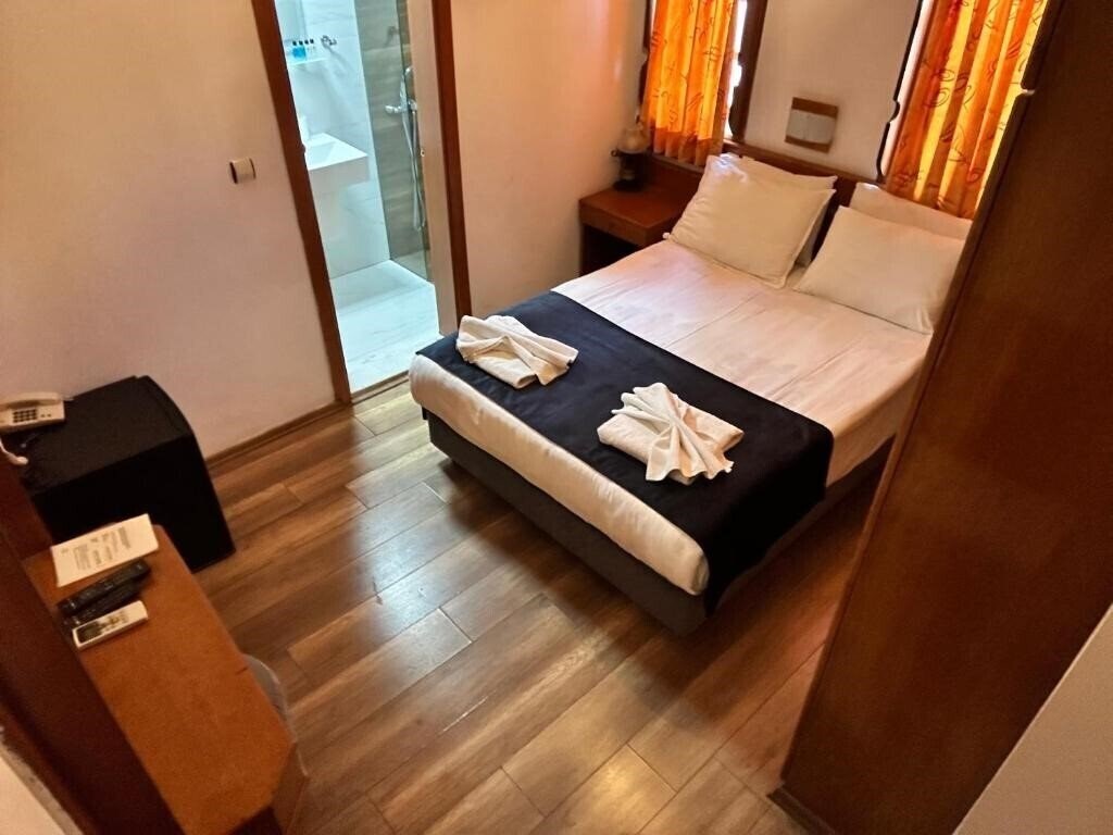 Картинка Karyatit 3*