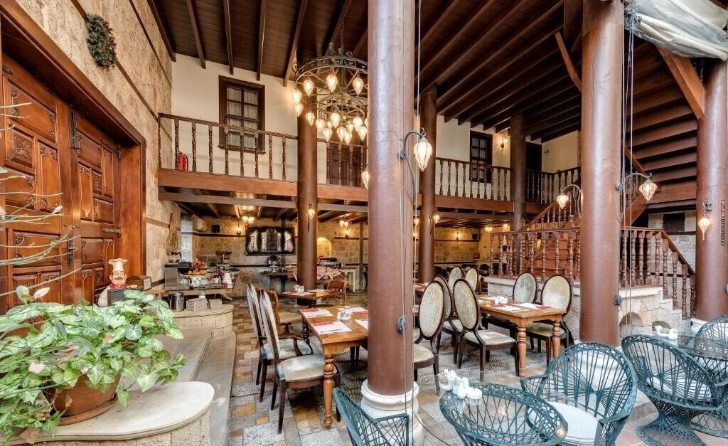 Imaginea Tuvana Hotel Old Town 1*