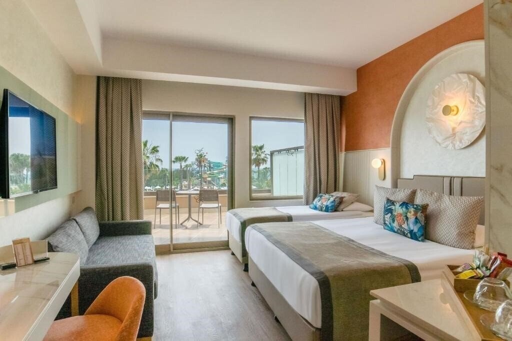 Imaginea Fame Residence Lara & SPA 5*