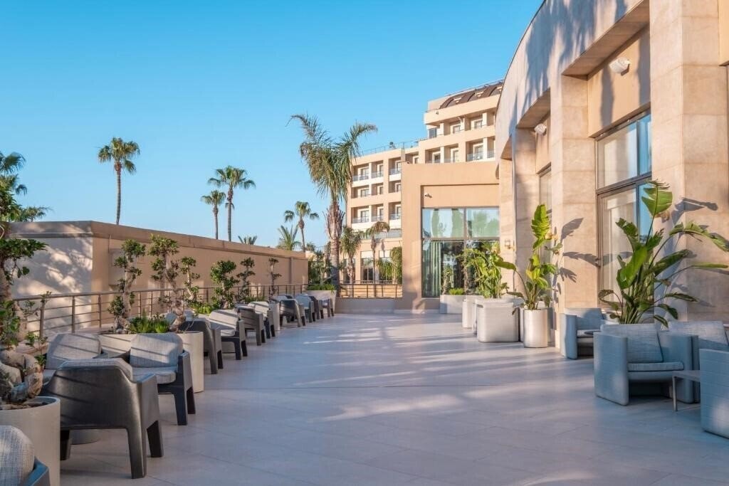 Imaginea Fame Residence Lara & SPA 5*