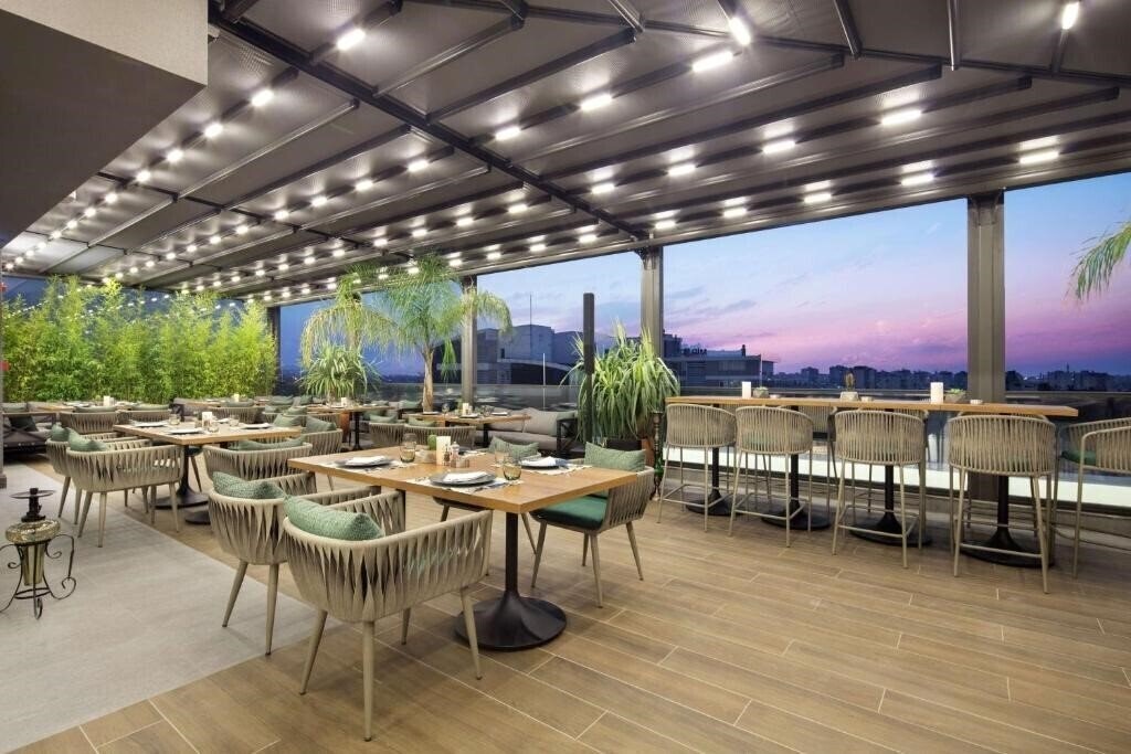 Fotografii Double Tree By Hilton Antalya City Centre 5*
