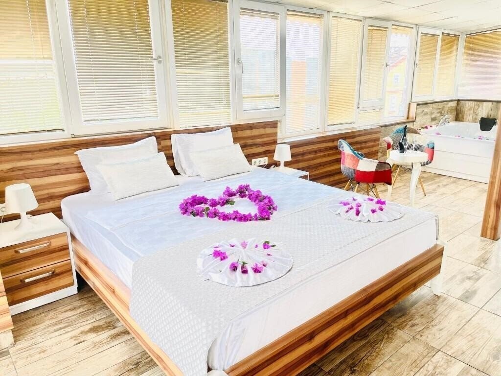 Fotografie Ale Park Hotel & Apartments (ex. Ata-K, Ales Park Hotel) 3*