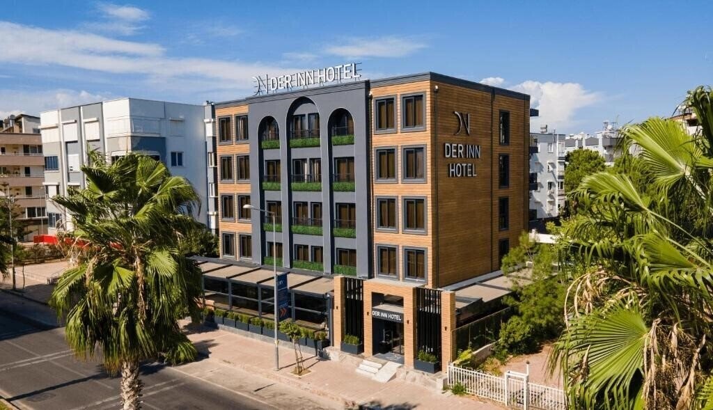 Отель Der Inn Hotel Lara Boutique 4*