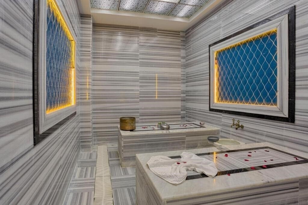 Фото Grand Ozgul Thermal Holiday Village 5*