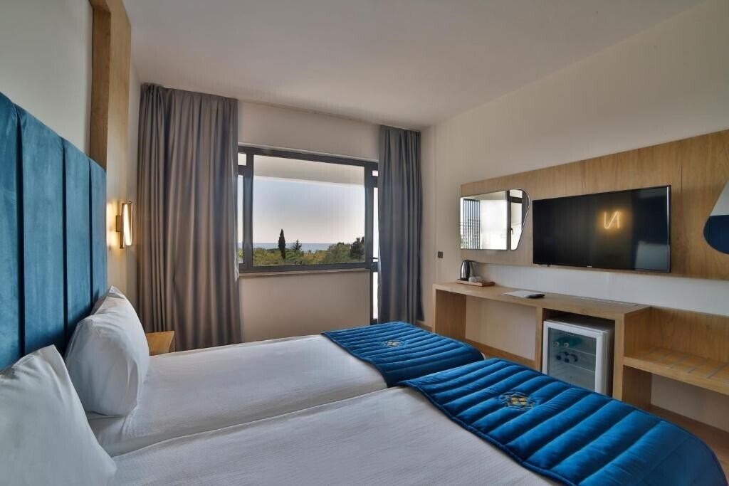 Imaginea Nashira City Resort Hotel 4*