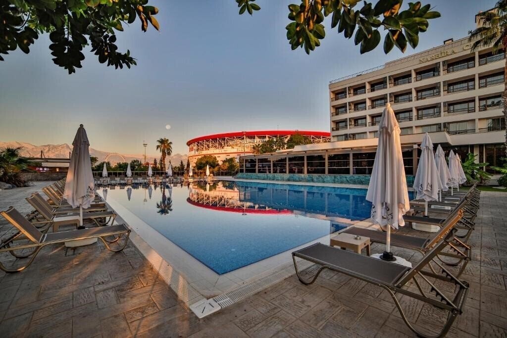 Imaginea Nashira City Resort Hotel 4*