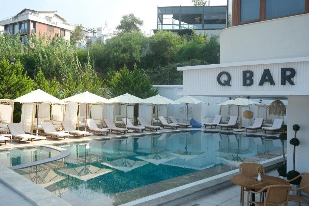 Fotografii Qinn Hotel 3*