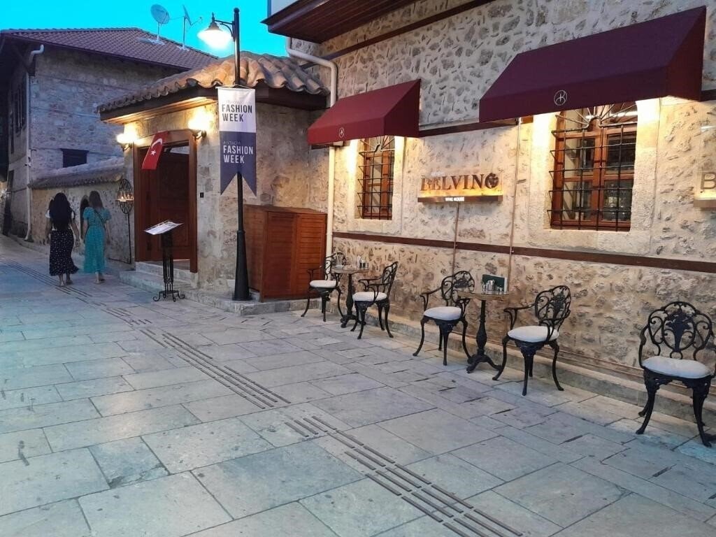 Imaginea Belmondo Suites (ex. Belmondo Suites Old Town Antalya) 3*