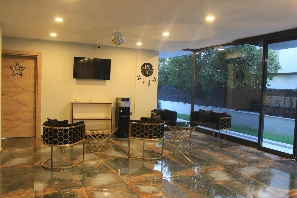 Imaginea Retro Star Suites 3*