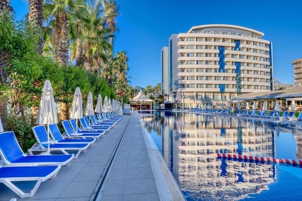 Imaginea Porto Bello Hotel Resort & SPA 5*