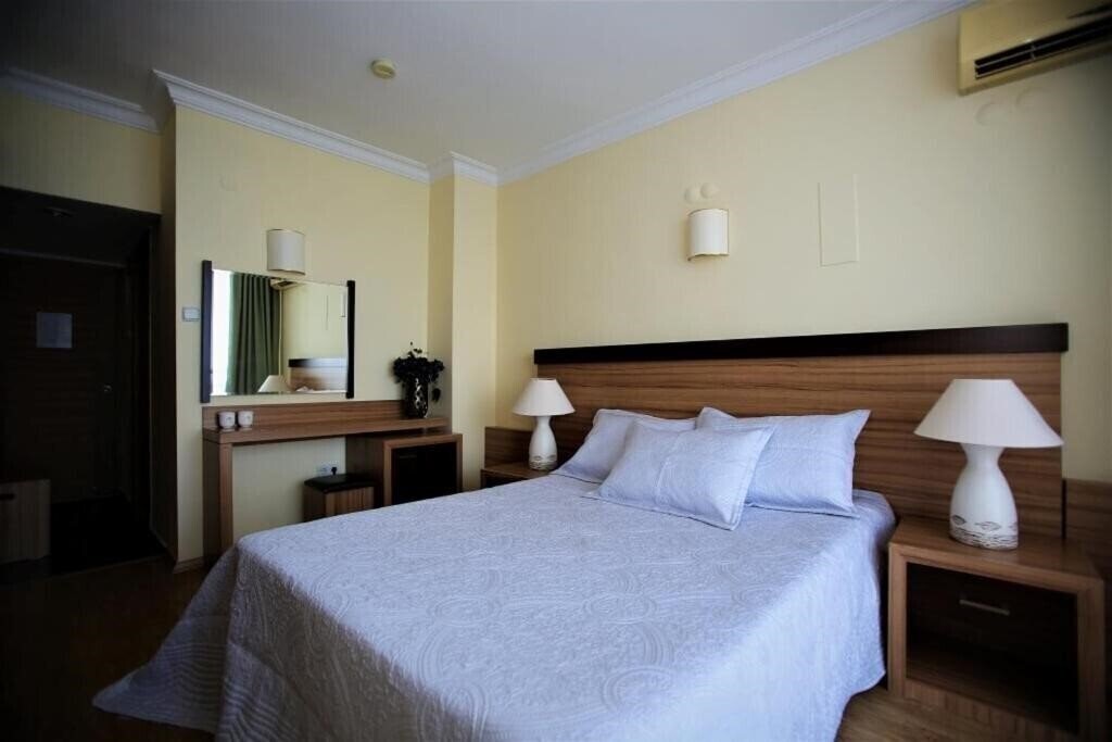 Fotografii Hotel Lara Palace 3*