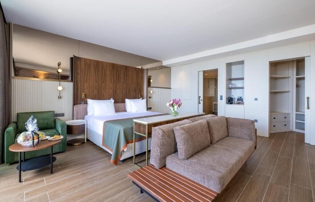 Hotel Nirvana Cosmopolitan 5* — carte Nirvana Cosmopolitan Hotel Nirvana Cosmopolitan 5* — carte Nirvana Cosmopolitan