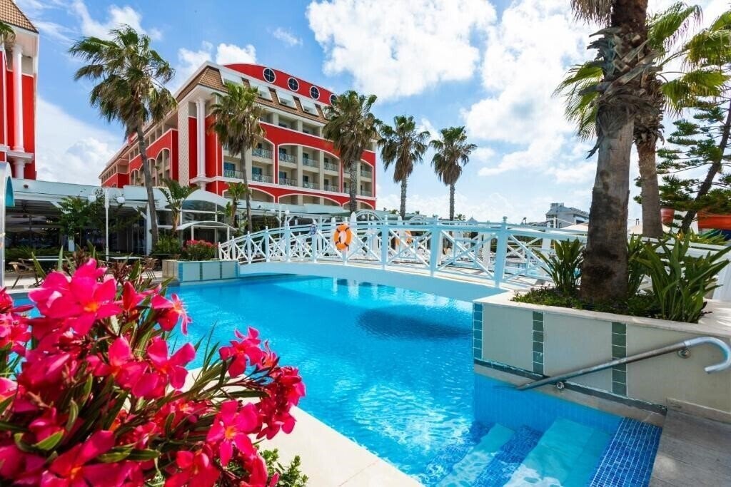 Fotografie Orange County Resort Hotel Belek (ex. МHoliday Hotels Belek, Vera Mare Resort) 5*