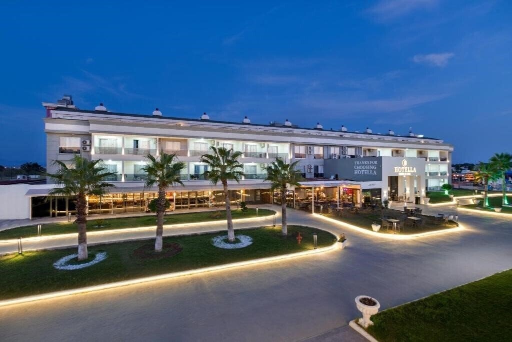 Hotel Hotella Resort & SPA (ex. Prado Sport Belek, Palmet Sport Belek) 4*