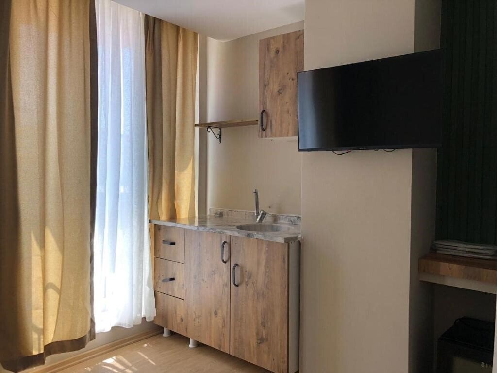 Отель Red Castle Hotel & Pub 3*