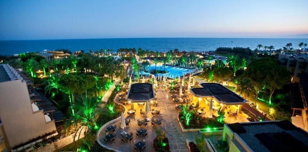 Imaginea Crystal Tat Beach Golf Resort & SPA 5*