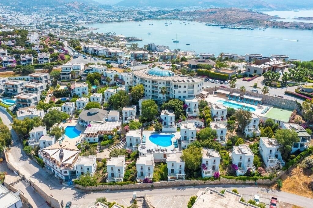 Hotel Riva Bodrum 4*