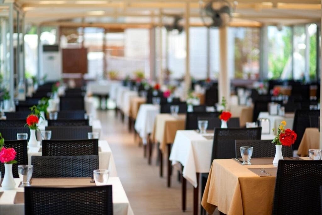 Imaginea Bitez Risa Hotel (ex. Risa) 4*