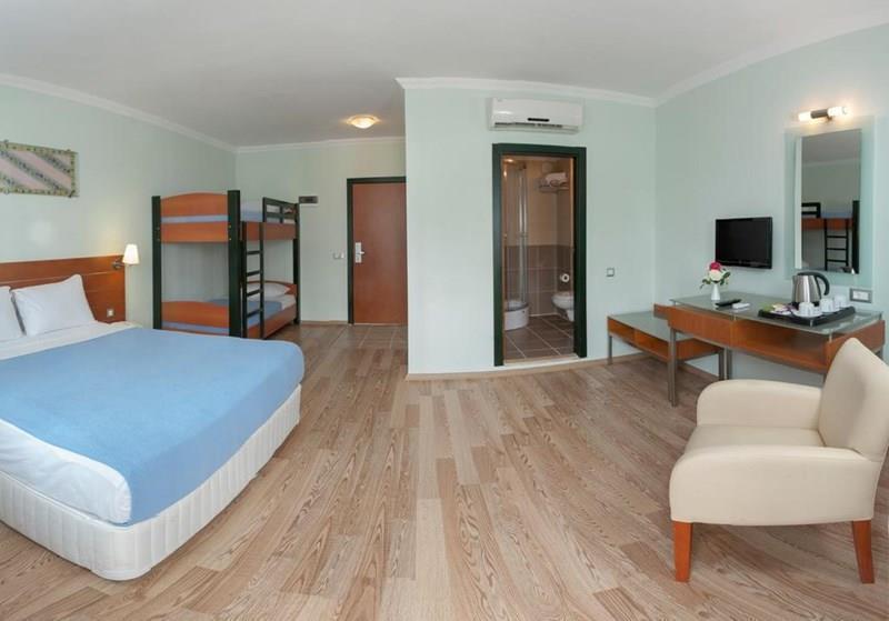 Imaginea Club Petunya 3*