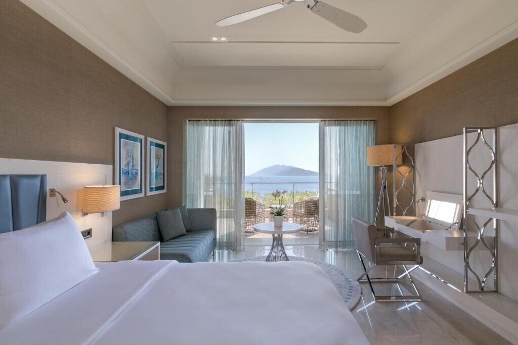 Фото Caresse A Luxury Collection Resort & SPA 5*