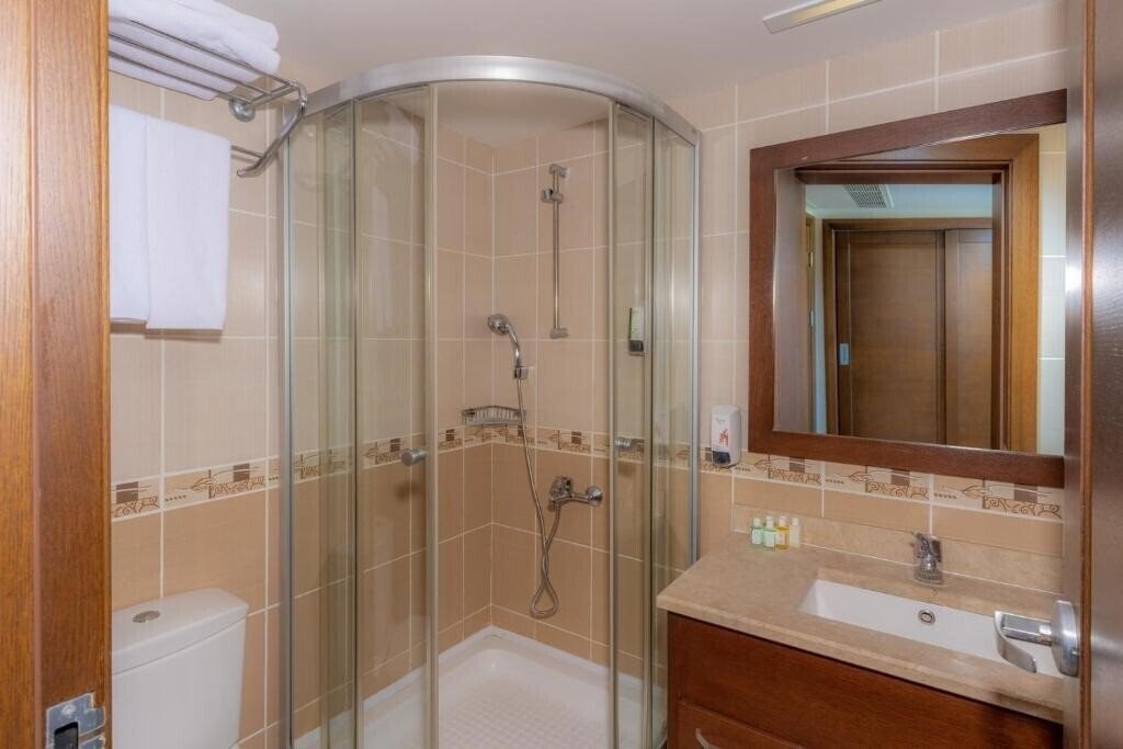 Imaginea Latanya Park Resort 4*