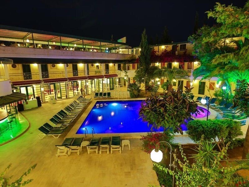 Отель Sky Life Hotel + 3*