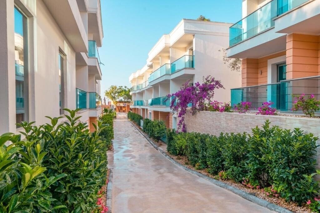 Фотография Inone Mucho Selection Hotel (ex. In One Mucho Selection, Ladonia Hotels Breeze Beach Bodrum) 4*