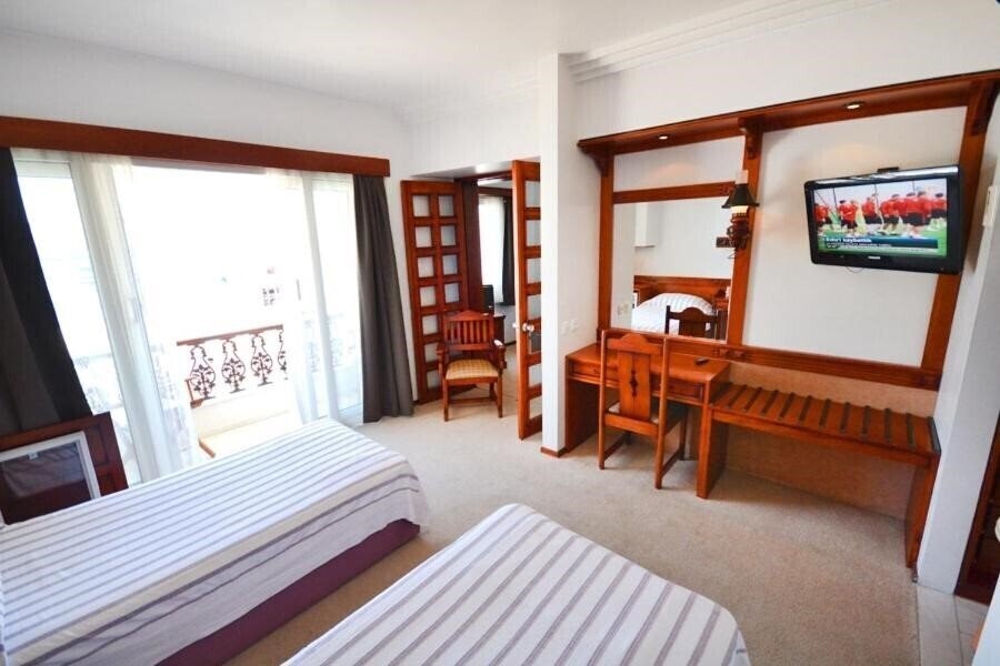 Imaginea Bac Pansiyon 4*