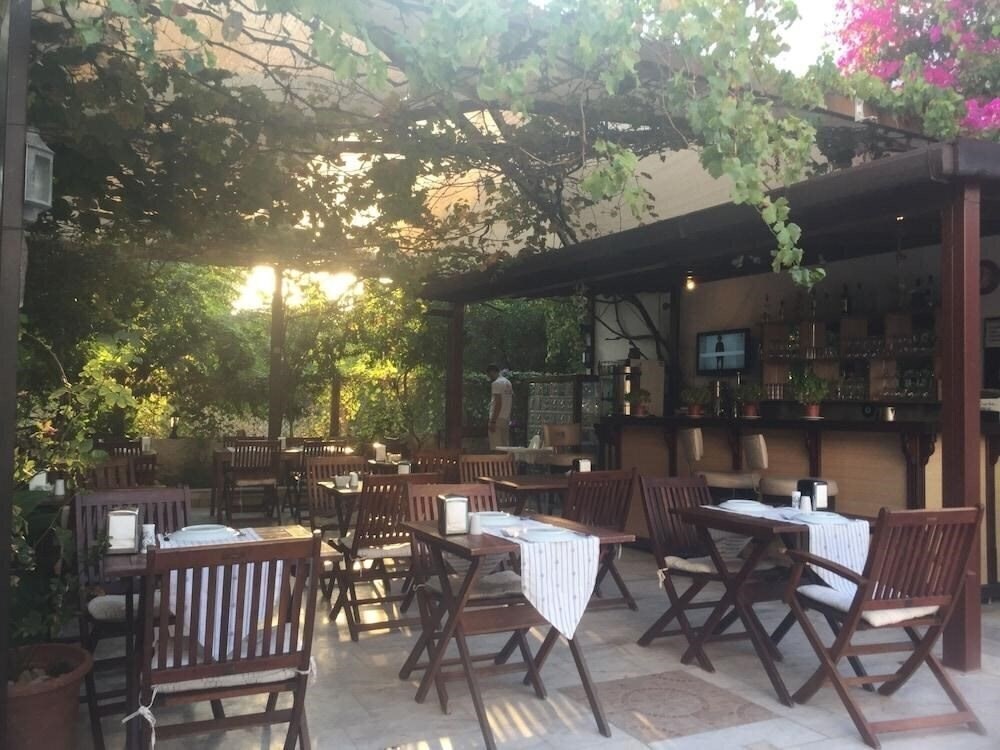 Imaginea Cavus Hotel & Apart (ex. Bitez Otel) 2*