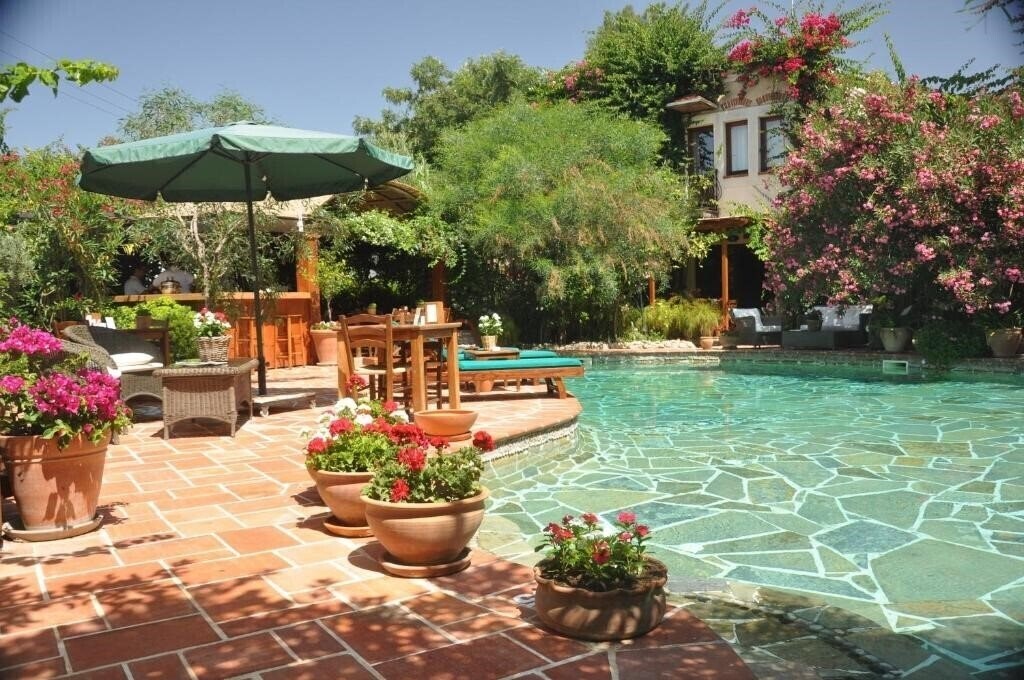 Hotel El Vino Hotel & Suites 3*