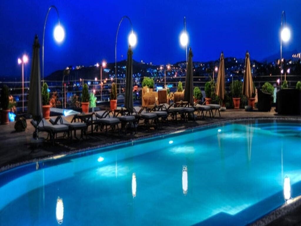 Imaginea Lvzz Residences 4*