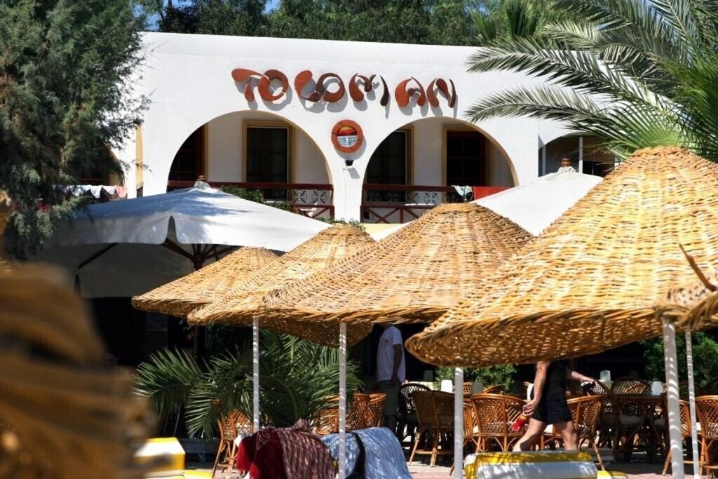 Hotel Toloman Hotel & Apartments 3*