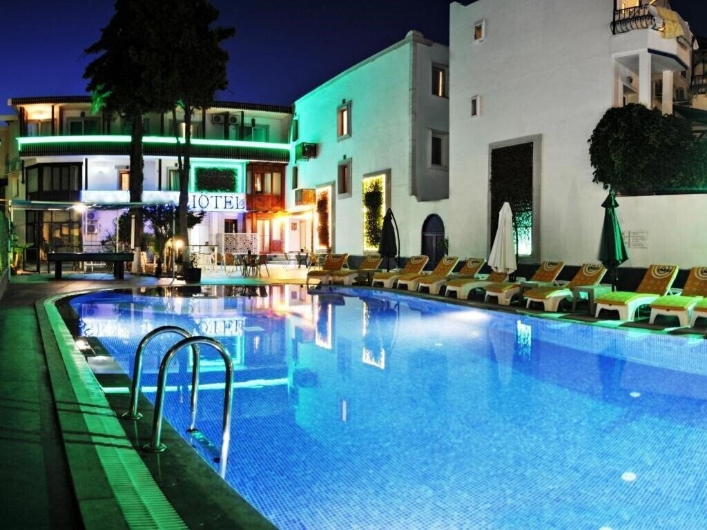 Fotografii Hotel Bleu Nuit All Inclusive (ex. Hotel Blue Nuit, Bodrum Skylife Hotel, Skylife Star, Sky Star) 4*
