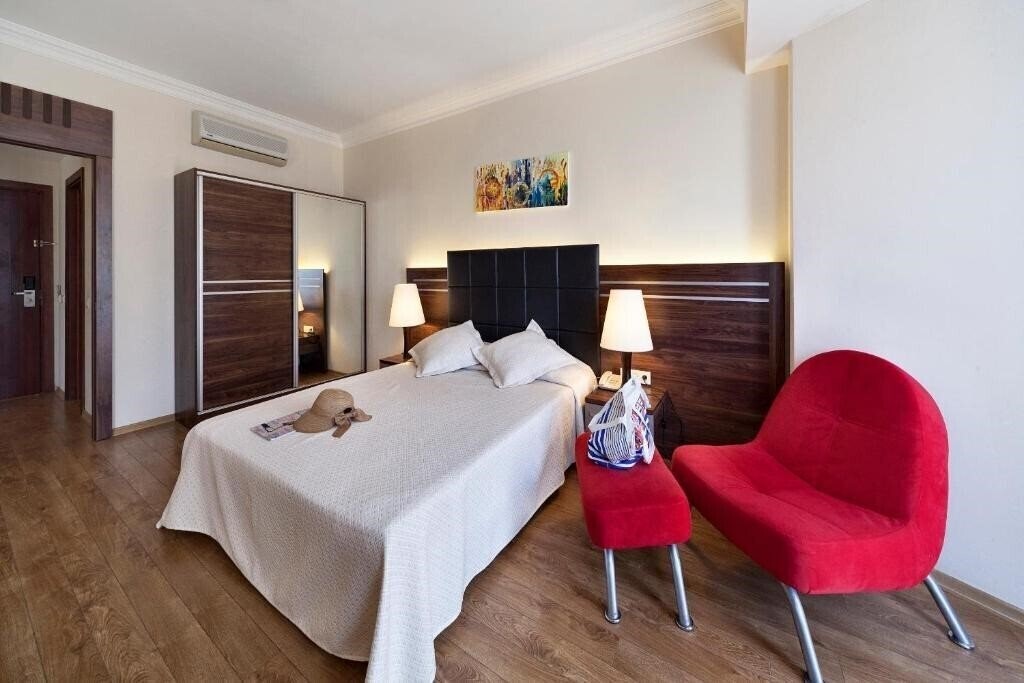 Фото Golden Age Bodrum Yalikavak Hotel 4*