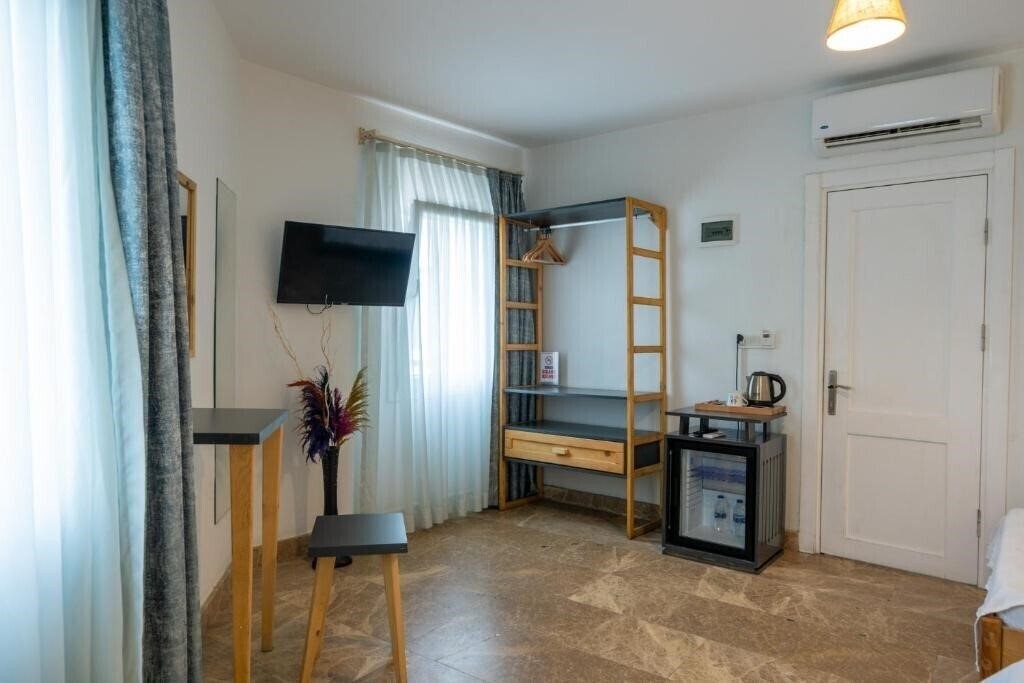 Imaginea Boti Butik Hotel (ex. Mucho Boutique Hotel) 3*