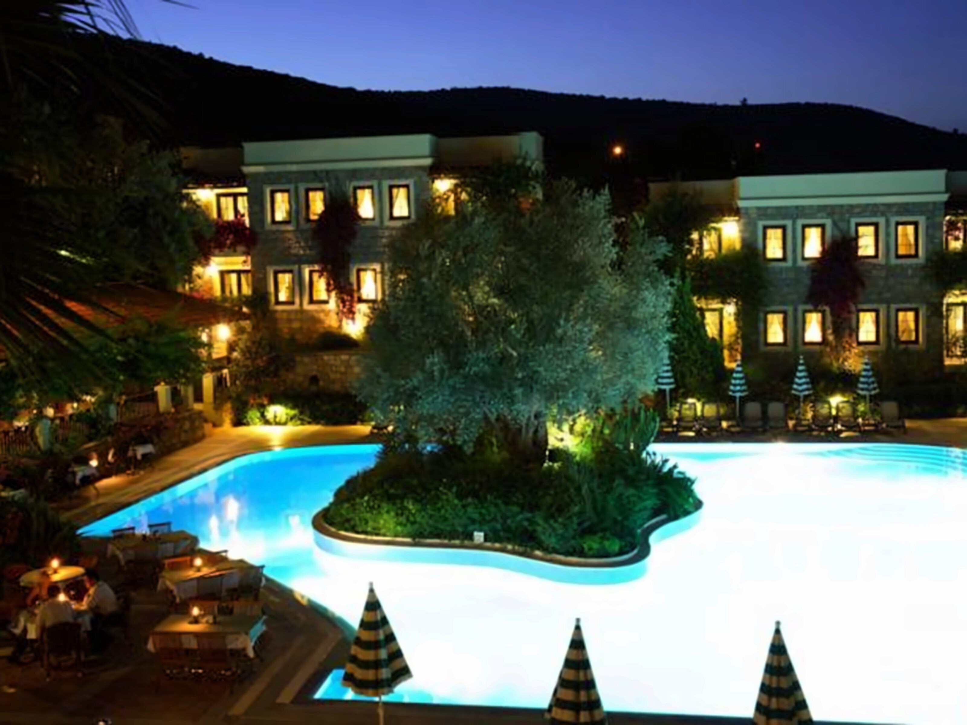 Fotografii Zeytinada Hotel 4*
