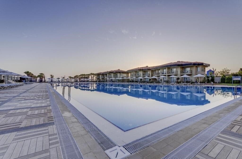 Imaginea Radisson Blu Resort & SPA Cesme (ex. Radisson Blu Hotel) 5*