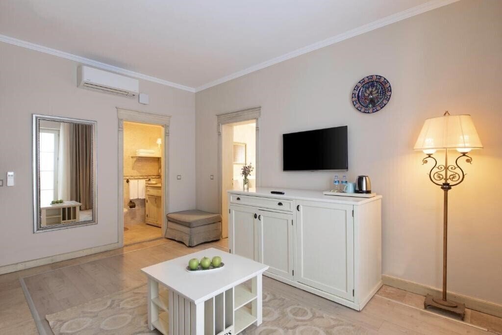 Фотография Alacati Beach Resort (ex. Alacati Beach Resort & SPA, Kairaba Alacati Beach Resort) 5*