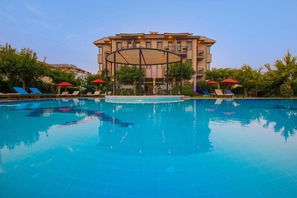 Hotel Golden Moon 3*