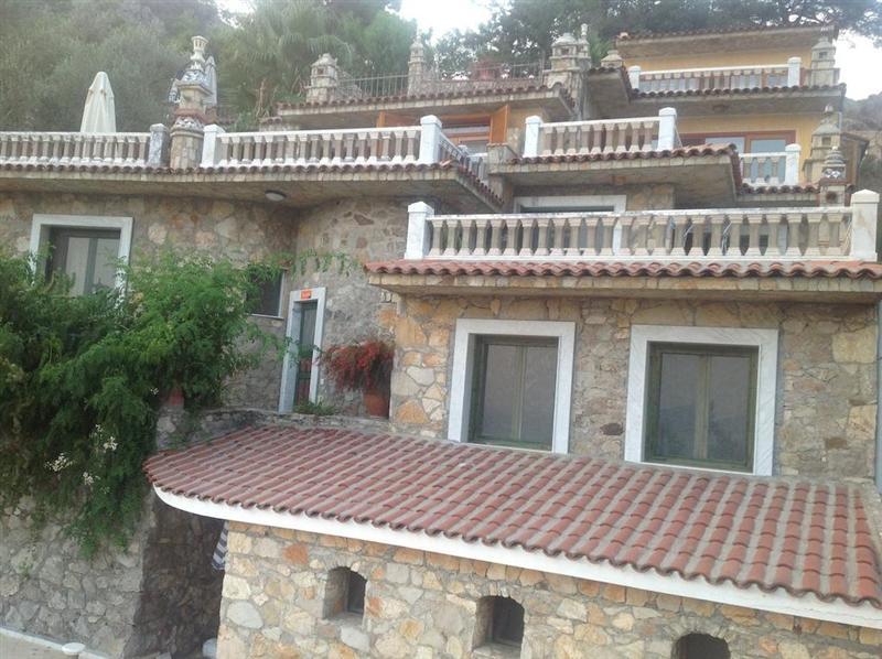 Imaginea Villa Symbola 3*
