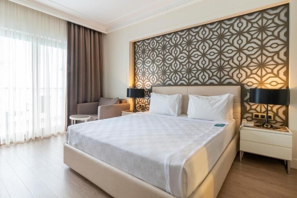 Фото The Roxy Luxury Moon (ex. Aurum Moon Resort) 5*