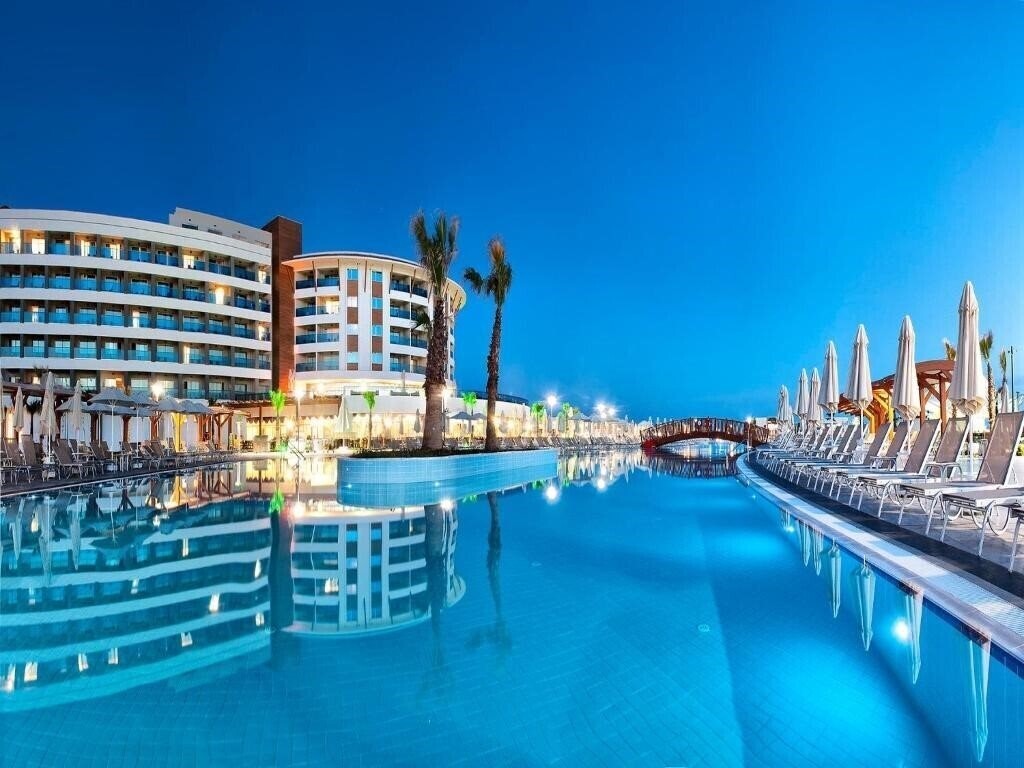 Imaginea Aquasis De Luxe Resort & Spa 5*
