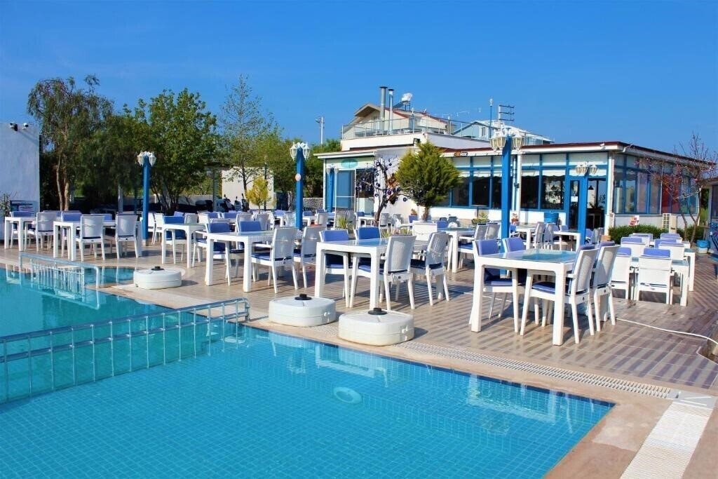 Hotel Mavi Pansiyon & Restaurant (ex. Mavi Kitchen & Bar) 4*