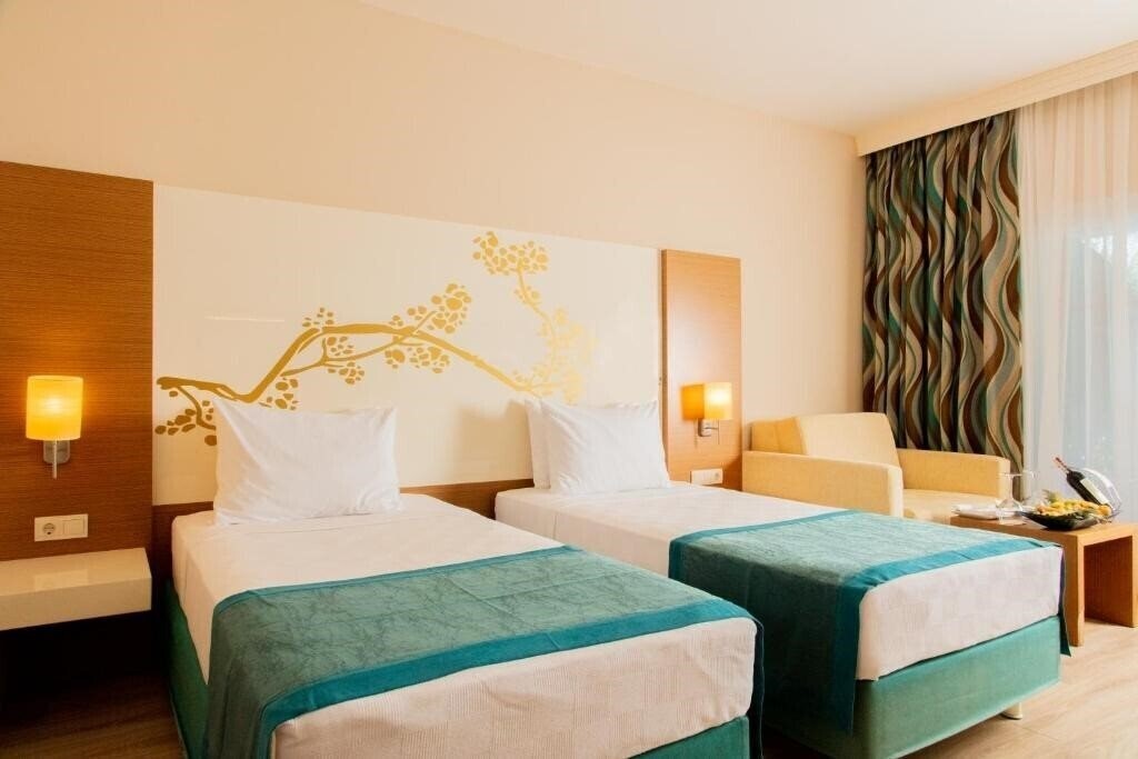 Imaginea Venosa Beach Resort & Spa 5*