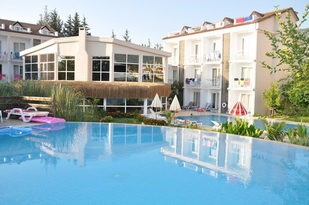 Hotel Sahra Su Holiday Village & SPA 4*