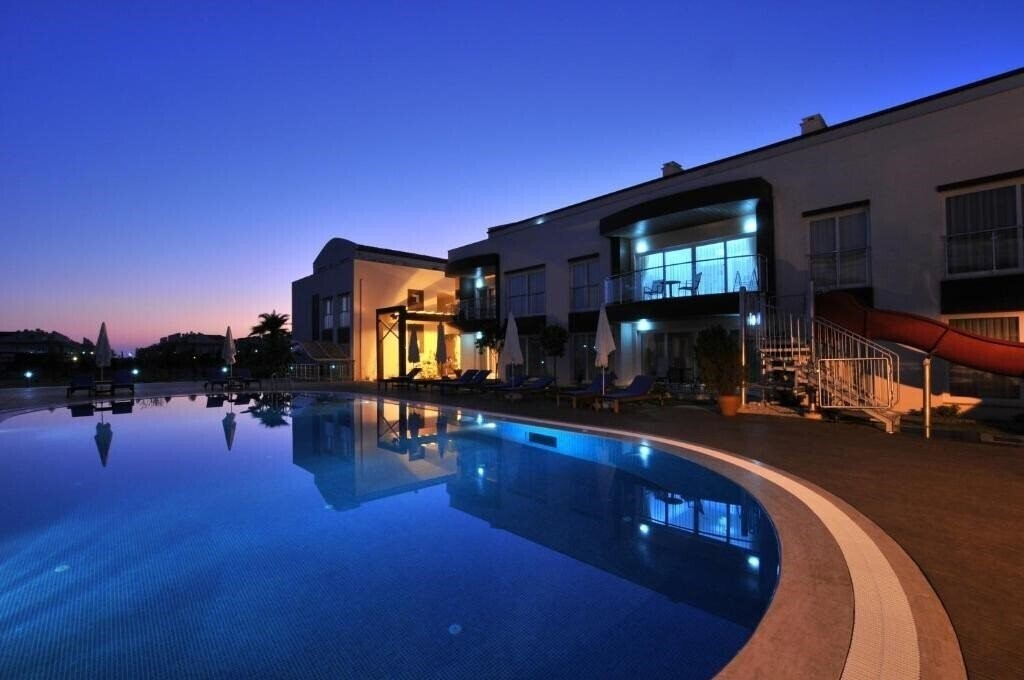 Отель Odyssey Residence 1*